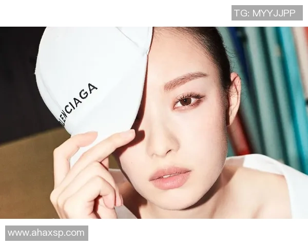 足球明星们的卷发风潮背后隐藏的时尚密码与个性魅力分析